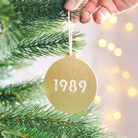 Oakdene Designs Christmas Decorations Personalised Solid Brass Special Date Christmas Bauble